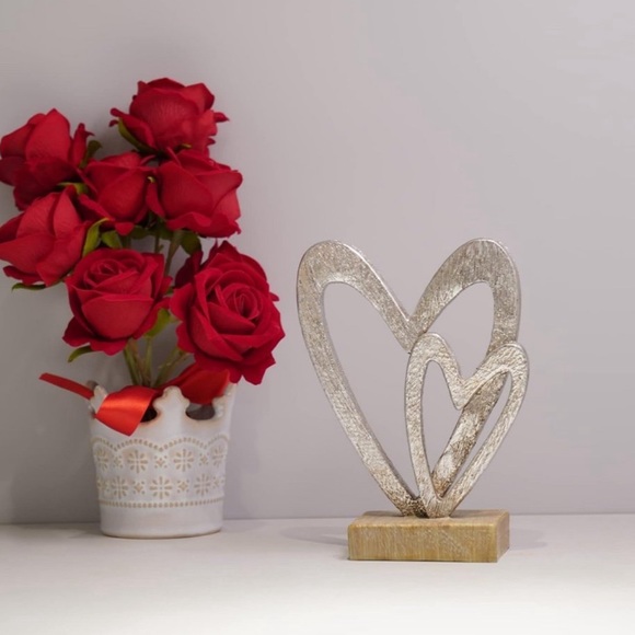 Modern Farmhouse Decor Resin Heart Sculpture Home Love Statue - Picture 2 of 9